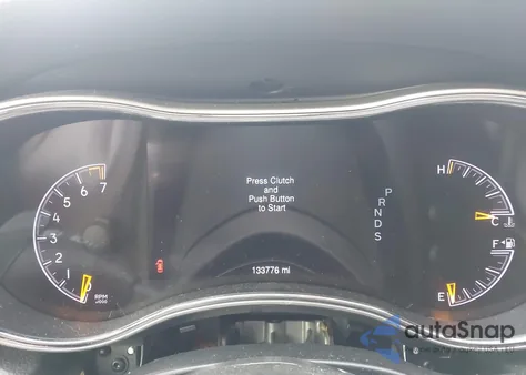 2015 Jeep Grand Cherokee Altitude z USA, uszkodzony, nr VIN 1C4RJFAGXFC884474